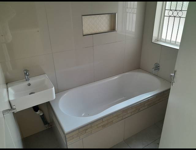 3 BEDROOM DUPLEX FOR SALE IN VERULAM CENTRAL